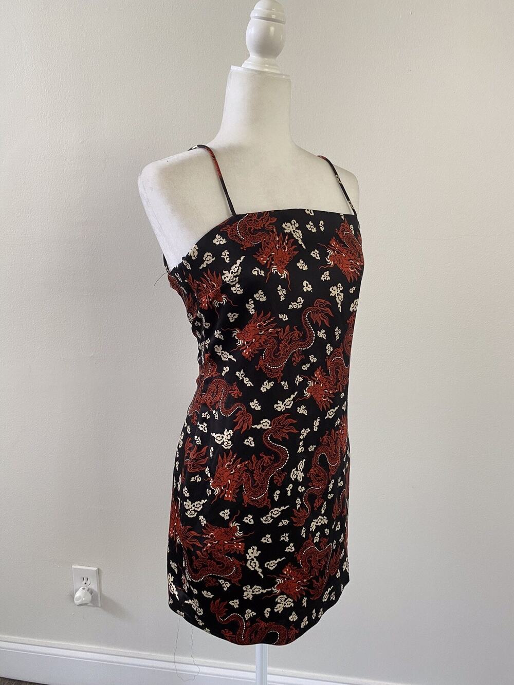 ZARA Women’s Dragons All Over Black/Red Slit In Front Dress Sz XS